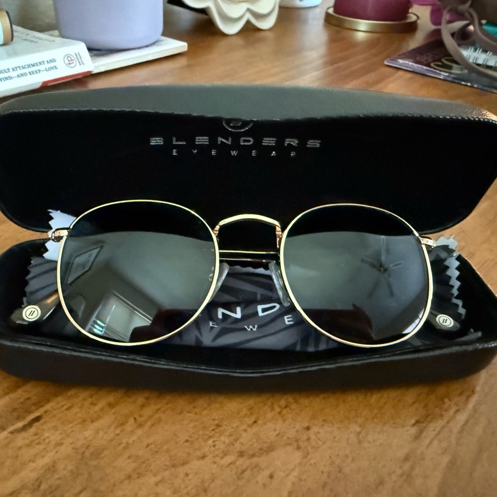 Blenders Eyewear Women's Gold Frame Black Lens Round Sunglasses